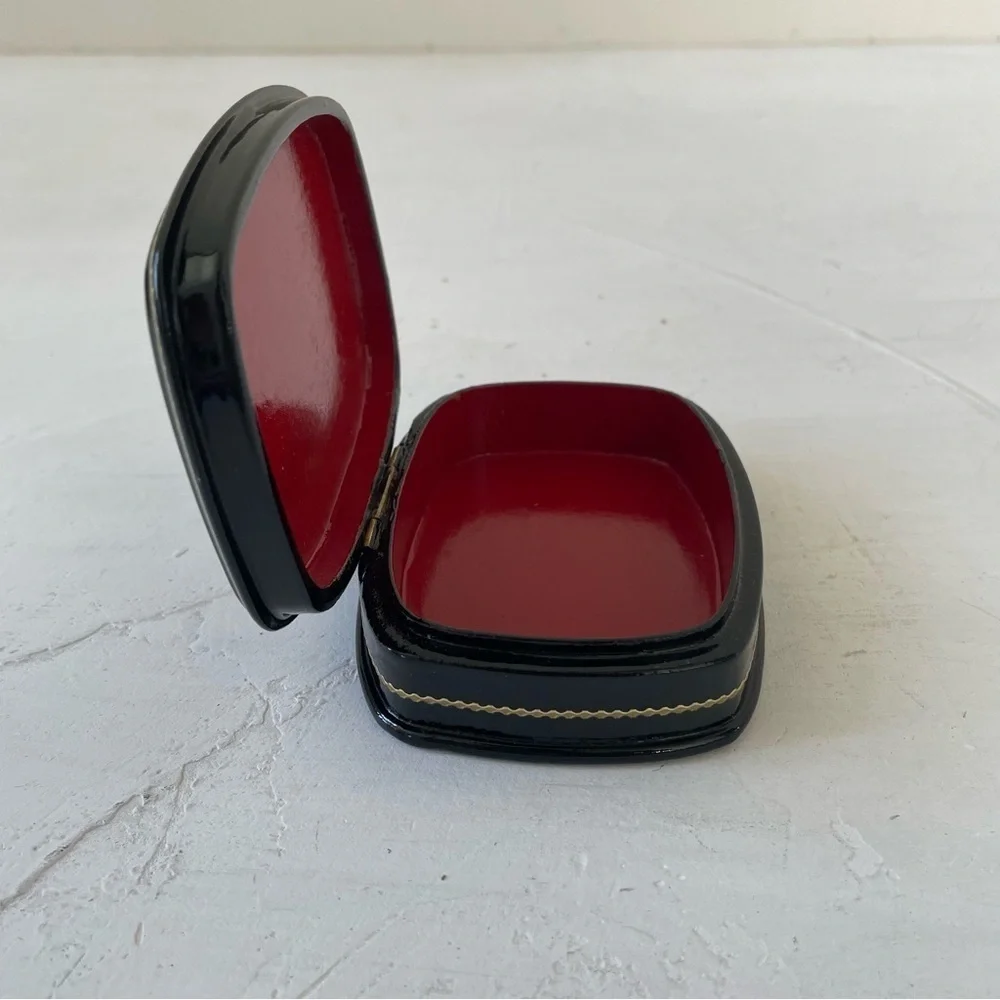 Russian lacquer box Birds, Palekh Black and Red Bird Trinket Box Jewelry Case